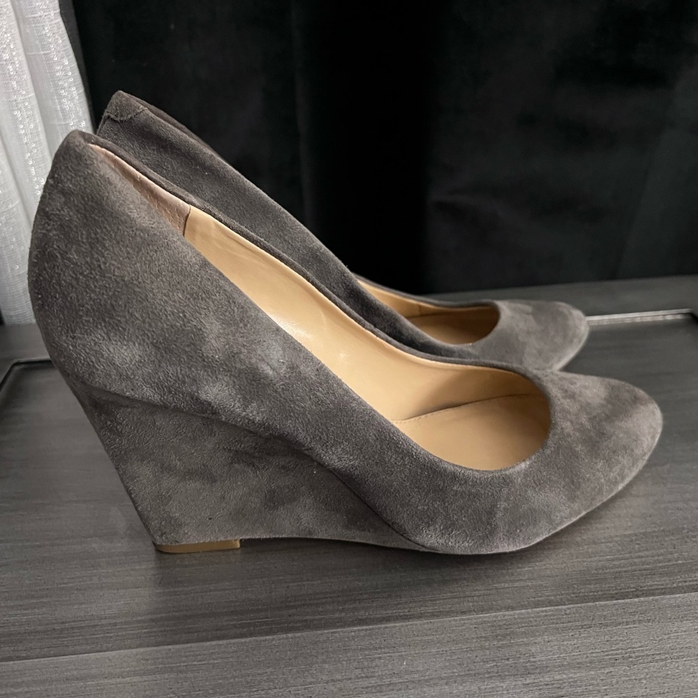 Banana Republic Grey Suede Wedge Heels 9.5